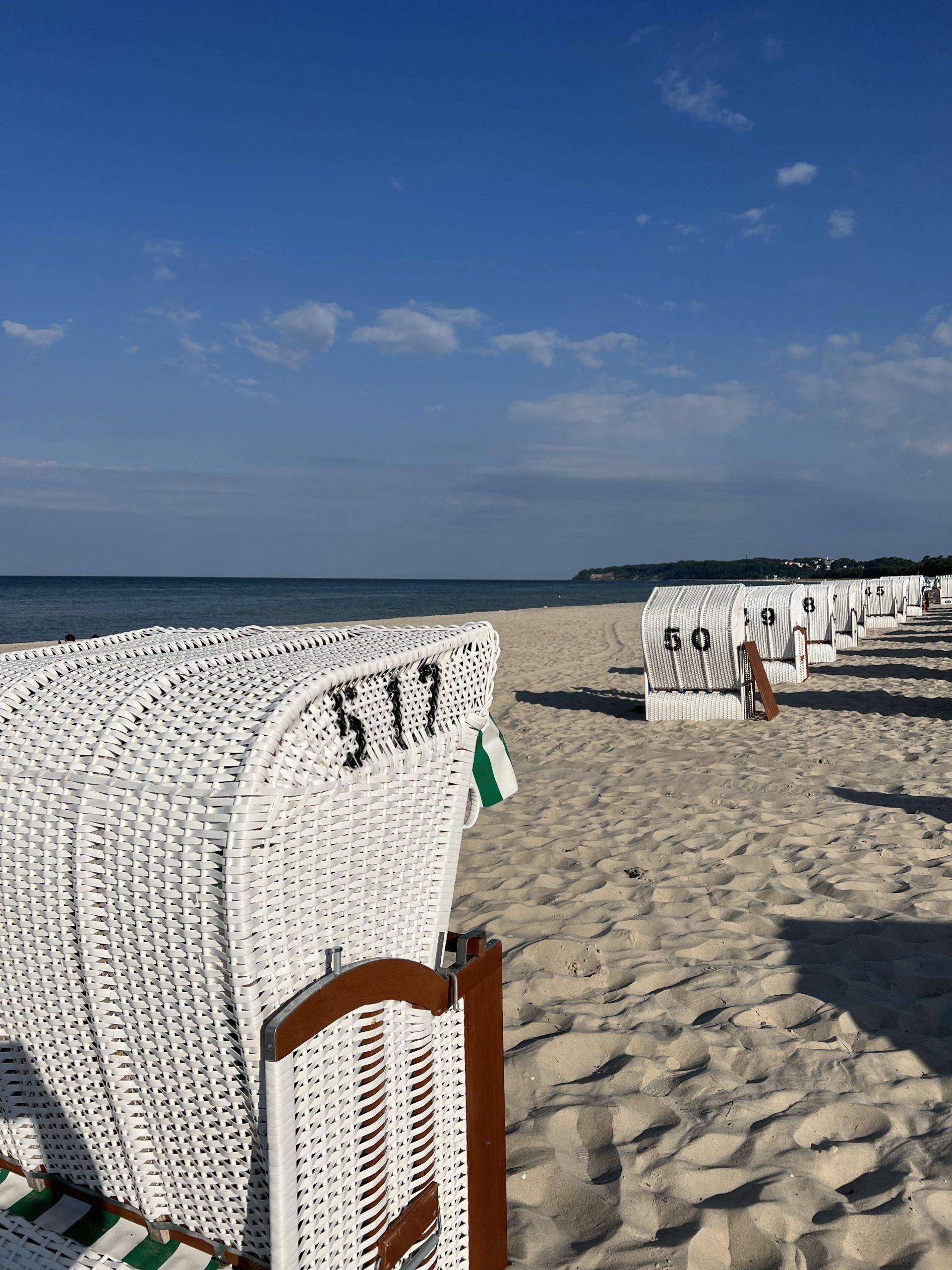 Strandkörbe am Strand von Sellin